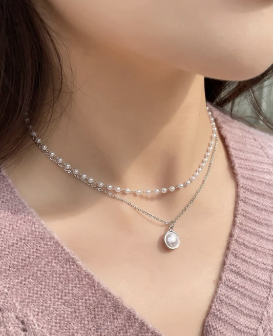 Dainty Pearl Necklace