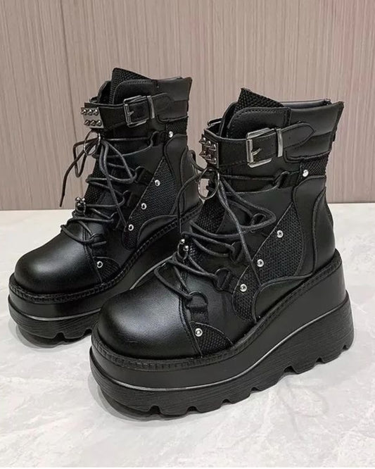 Shadow Thorn Boots